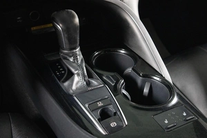 Седан Toyota Camry 2018 года, 2559000 рублей, Сургут