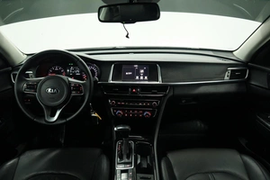 Седан Kia Optima 2018 года, 1730000 рублей, Курск