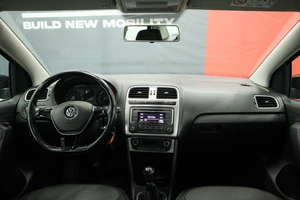 Седан Volkswagen Polo 2015 года, 1070000 рублей, Курск