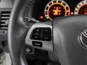 Седан Toyota Corolla 2011 года, 1049000 рублей, Тюмень