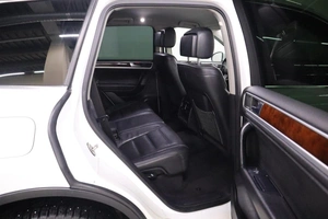 Внедорожник Volkswagen Touareg 2012 года, 2200000 рублей, Брянск