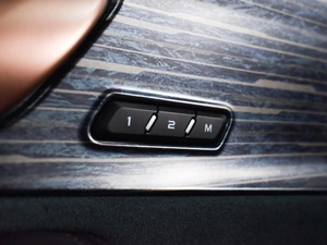 Внедорожник Geely Monjaro 2023 года, 3376000 рублей, Воронеж