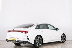 Седан Kia K5 2020 года, 2399000 рублей, Красноярск