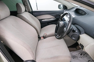 Седан Toyota Belta 2005 года, 549000 рублей, Красноярск