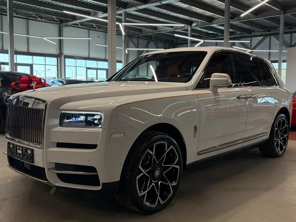 Внедорожник Rolls-Royce Cullinan 2022 года, 37990000 рублей, Павловская Слобода