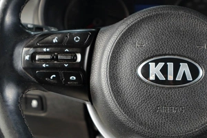 Хетчбэк Kia Rio X-Line 2018 года, 1469000 рублей, Тюмень