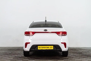 Седан Kia Rio 2019 года, 1199000 рублей, Сургут