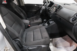 Внедорожник Volkswagen Tiguan 2011 года, 1229000 рублей, Новокузнецк