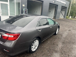 Седан Toyota Camry 2013 года, 1800000 рублей, Красноярск