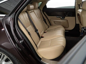 Седан Jaguar XJ 2010 года, 1749077 рублей, Москва