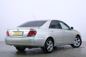 Седан Toyota Camry 2004 года, 1159000 рублей, Омск
