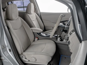 Хетчбэк Nissan Leaf 2010 года, 569000 рублей, Тюмень