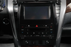 Седан Toyota Camry 2015 года, 1959000 рублей, Тюмень