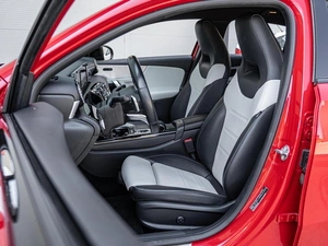 Хетчбэк Mercedes-benz A-класс 2018 года, 2199000 рублей, Краснодар