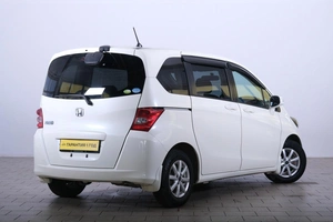 Минивэн Honda Freed 2010 года, 1039000 рублей, Омск