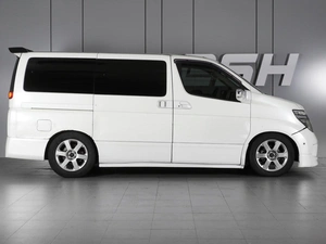 Минивэн Nissan Elgrand 2004 года, 1370000 рублей, Минеральные Воды