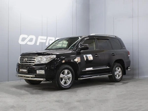 Внедорожник Toyota Land Cruiser 2011 года, 4350000 рублей, Омск
