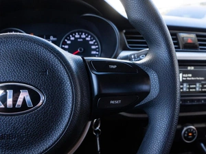 Седан Kia Rio 2017 года, 1220000 рублей, Волгоград