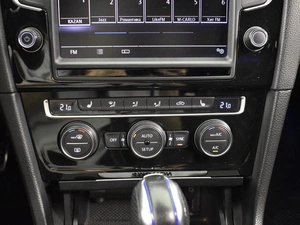 Хетчбэк Volkswagen Golf R 2014 года, 2612900 рублей, Казань