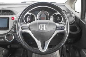 Хетчбэк Honda Fit 2012 года, 1039000 рублей, Кемерово