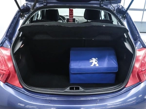 Хетчбэк Peugeot 208 2013 года, 710000 рублей, Красноярск