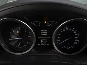 Внедорожник Toyota Land Cruiser 2014 года, 3160000 рублей, Омск