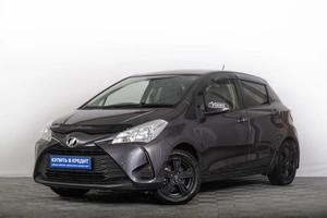 Хетчбэк Toyota Vitz 2017 года, 999000 рублей, Томск