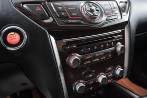 Внедорожник Nissan Pathfinder 2015 года, 1989000 рублей, Красноярск