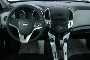 Седан Chevrolet Cruze 2013 года, 679000 рублей, Омск