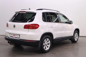 Внедорожник Volkswagen Tiguan 2013 года, 1375000 рублей, Брянск