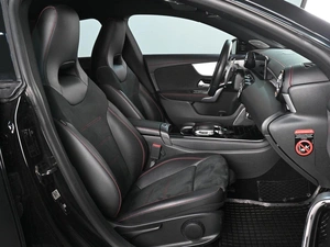 Седан Mercedes-benz CLA-класс 2019 года, 2999000 рублей, Аксай