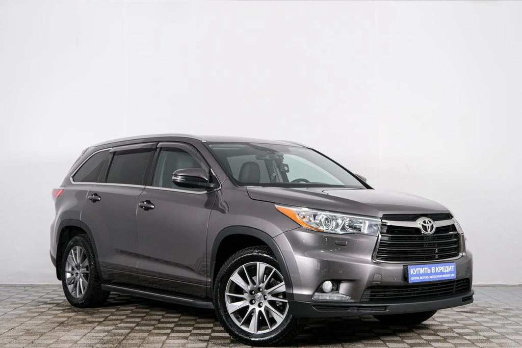 Внедорожник Toyota Highlander 2014 года, 3569000 рублей, Красноярск