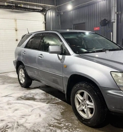 Внедорожник Toyota Harrier 2001 года, 650000 рублей, Красноярск