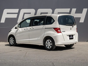 Минивэн Honda Freed 2011 года, 1150000 рублей, Краснодар