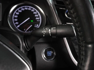 Седан Toyota Camry 2019 года, 2599000 рублей, Воронеж