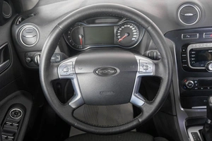 Седан Ford Mondeo 2013 года, 949000 рублей, Кемерово