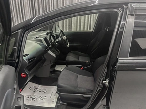 Минивэн Toyota Wish 2012 года, 1250000 рублей, Красноярск