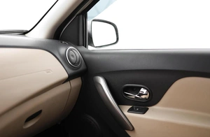 Седан Renault Logan 2015 года, 990000 рублей, Орёл