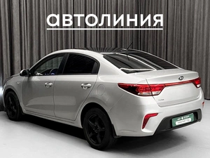 Седан Kia Rio 2019 года, 950000 рублей, Красноярск