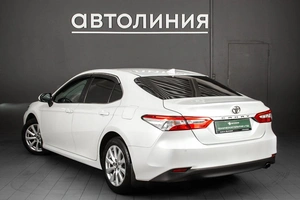 Седан Toyota Camry 2019 года, 2380000 рублей, Красноярск