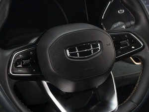 Внедорожник Geely Monjaro 2023 года, 3450000 рублей, Омск