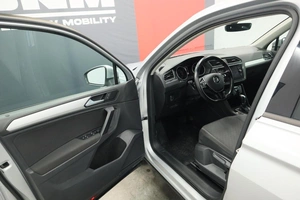 Внедорожник Volkswagen Tiguan 2019 года, 2400000 рублей, Курск