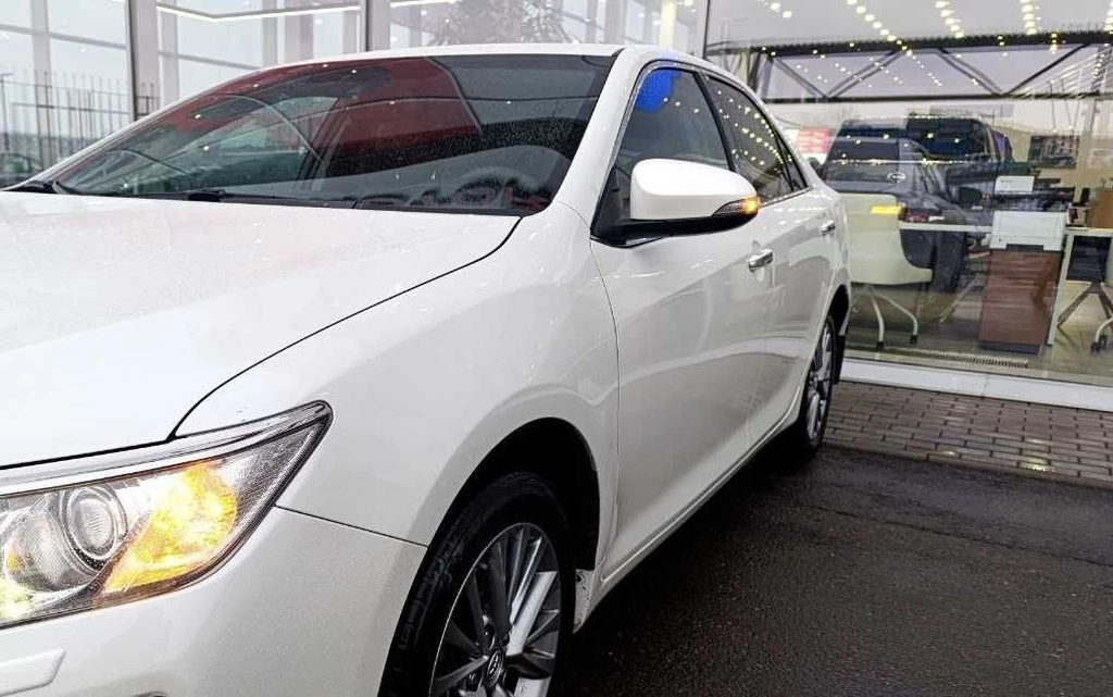 Седан Toyota Camry 2016 года, 2165000 рублей, Солонцы
