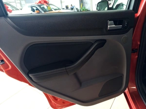Хетчбэк Ford Focus 2008 года, 677000 рублей, Солонцы