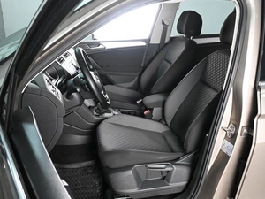 Внедорожник Volkswagen Tiguan 2018 года, 2500000 рублей, Аксай