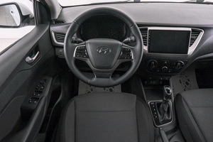 Седан Hyundai Solaris 2018 года, 1259000 рублей, Красноярск