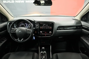 Внедорожник Mitsubishi Outlander 2021 года, 2450000 рублей, Курск