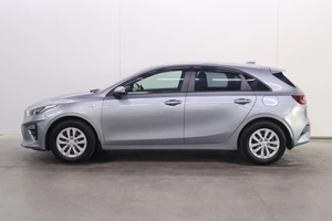 Хэтчбек Kia Ceed 2019 года, 1750000 рублей, Брянск