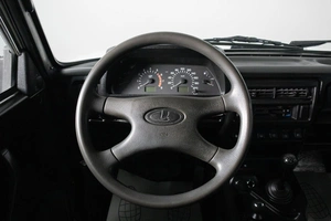 Внедорожник ВАЗ (LADA) Niva 2016 года, 599000 рублей, Сургут