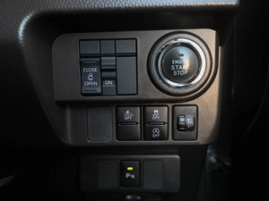 Минивэн Toyota Roomy 2021 года, 1086000 рублей, Кирилловка